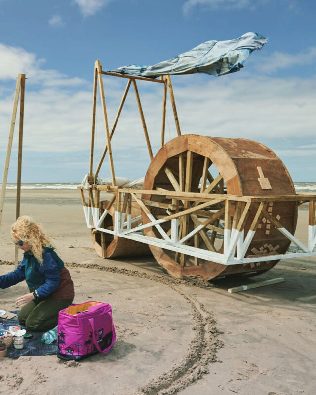 Beachship is one of the artworks discussed in our interview with @masao_rong 

Beachship is the phase 2 of a long-term community-based project that focuses on engaging local residents with coastline, greenspace, healthy food, as well as environmental issues in Blackpool, UK. It was a ten day project that included co-building, workshops, and performance led by the constellation of Futurefarmers.